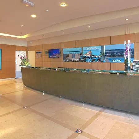 ラディソン ブルー 4*